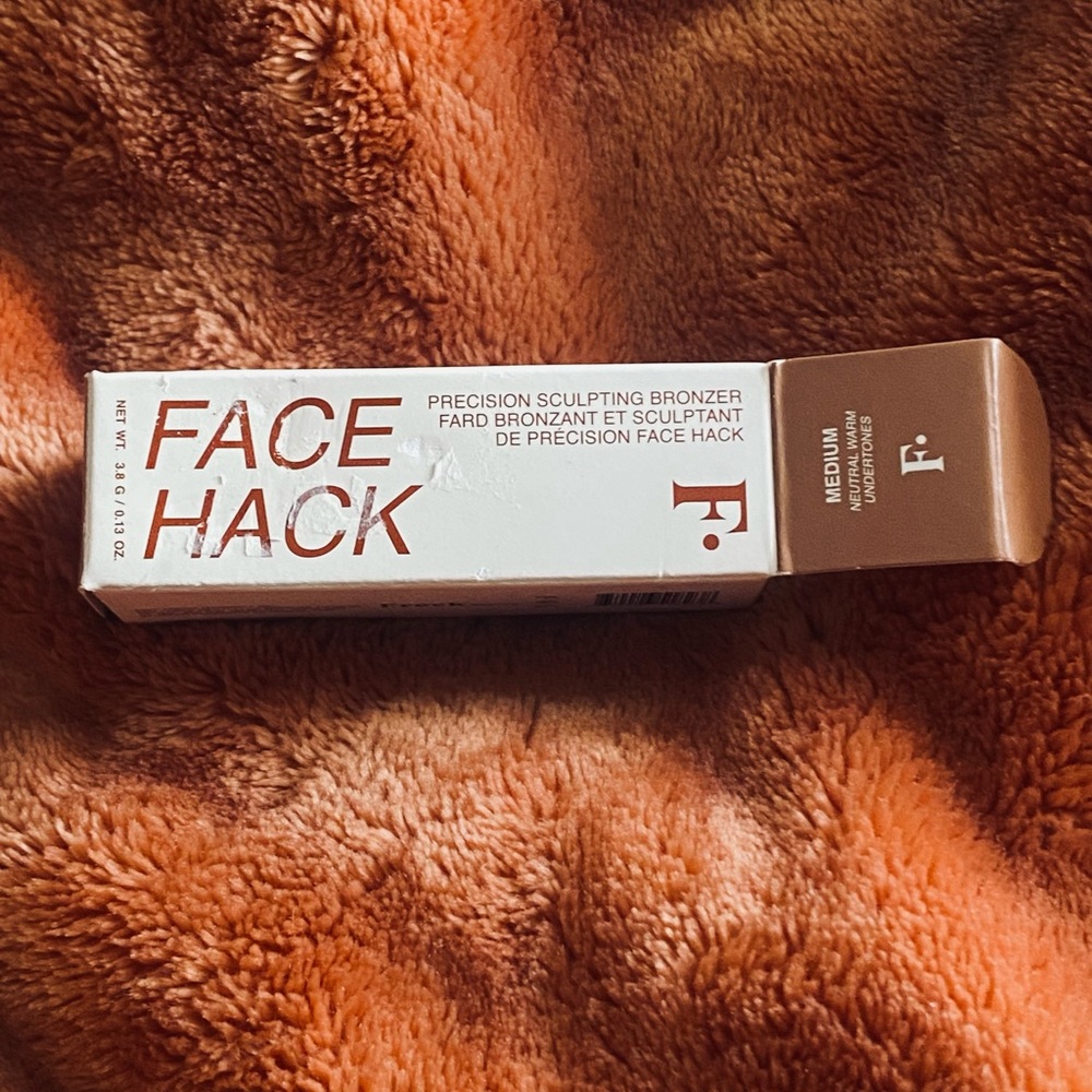 Freck Beauty Face Hack Bronzer/Sculpting Stick Shade:MEDIUM NWT - Picture 8 of 10